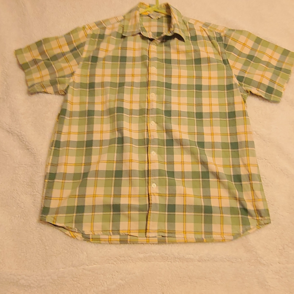 Men's short sleeve button up